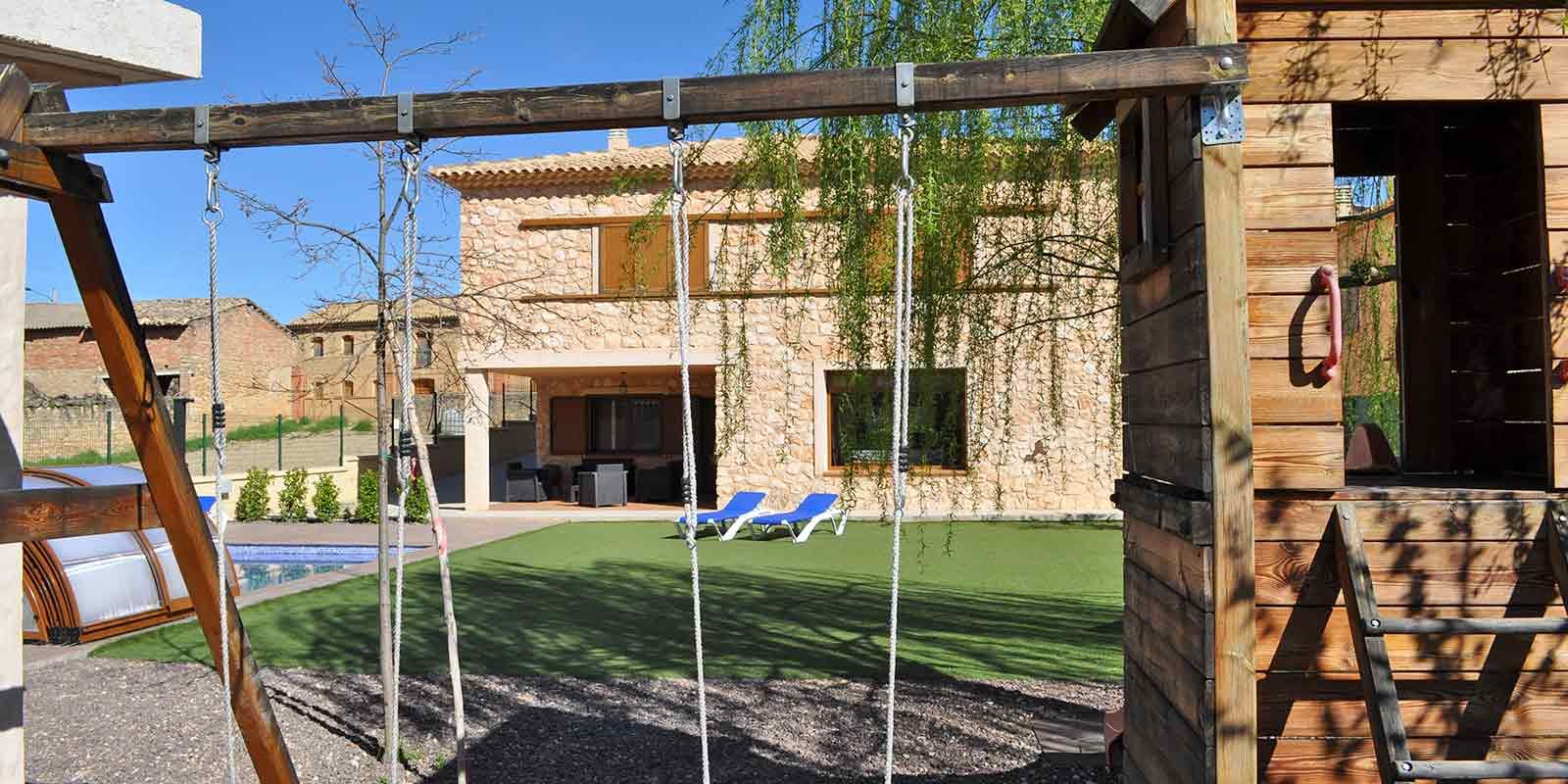 Casa rural en Cuenca jardín privado